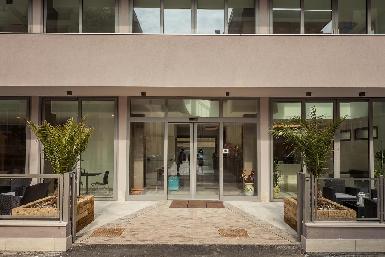 Hotel Gioia Rimini Exterior foto