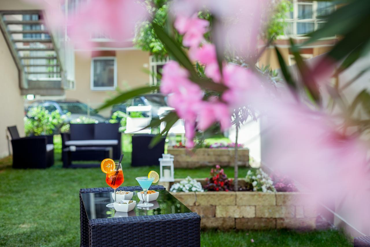 Hotel Gioia Rimini Exterior foto